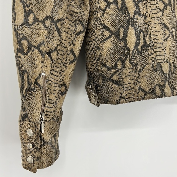 𝅺Rogue Genuine Leather Printed Snakeskin Zip Up Cropped Jacket Size L - Picture 5 of 15